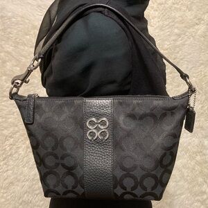 COACH SIGNATURE JULIA "C" OPTIC ART BLACK BAGUETTE/ WRISTLET 43771